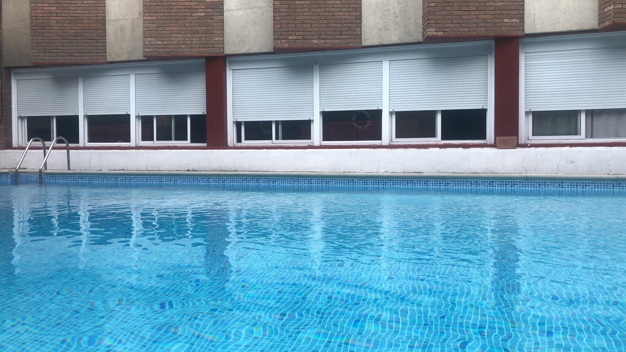 piscina - Colegio Mayor Mara